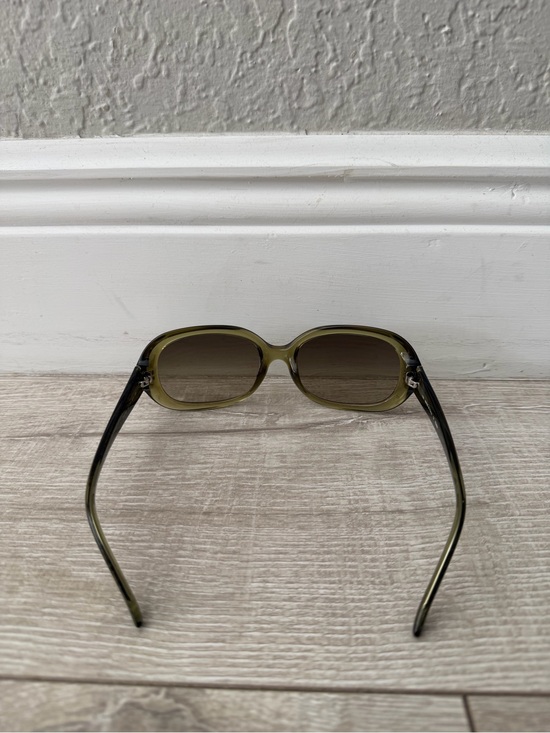 Fendi Olive Green Oval Sunglasses with Gradient Lenses FS5140 women’s main image 6